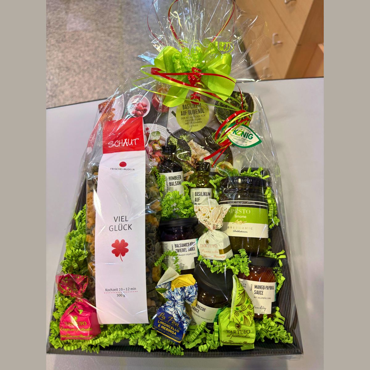 Viel_Glueck_Geschenkkorb_1200
